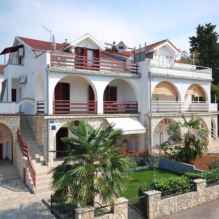 Apartment Ivan By El-Pi Tours มาลินสกา ภายนอก รูปภาพ