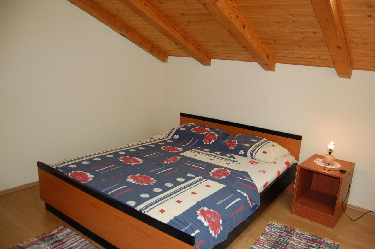 Apartment Ivan By El-Pi Tours มาลินสกา ภายนอก รูปภาพ