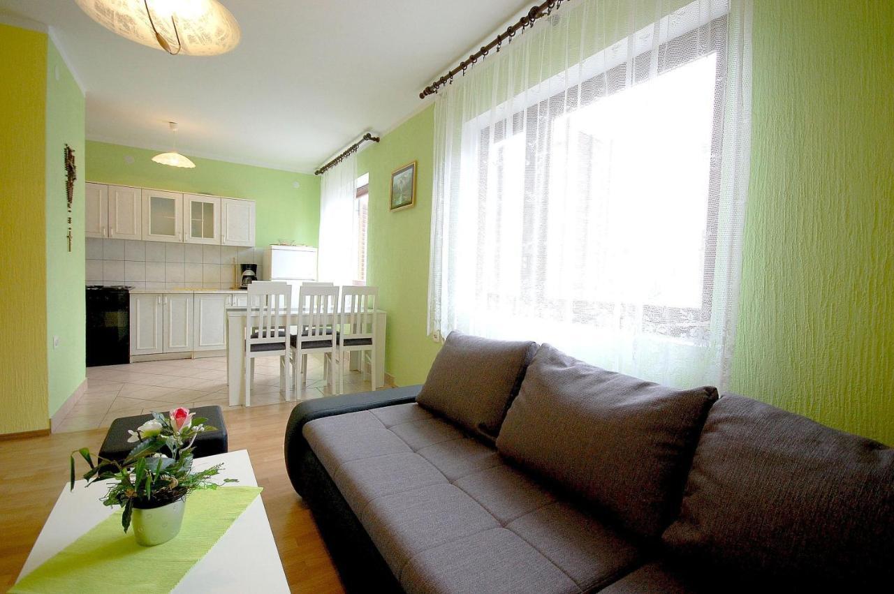 Apartment Ivan By El-Pi Tours มาลินสกา ภายนอก รูปภาพ