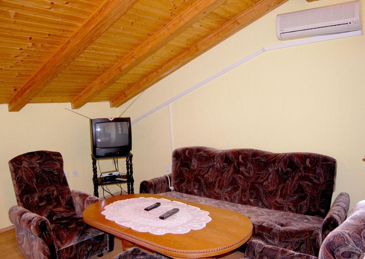 Apartment Ivan By El-Pi Tours มาลินสกา ภายนอก รูปภาพ